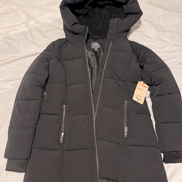 St. John's Bay Jackets & Blazers - Women’s Puffer Jacket Mid Length Size Medium Black St. John NWT
